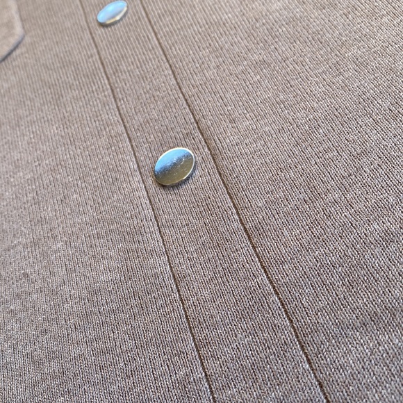 NWT Retrology Beige Tan Sweater Skirt, Size medium - Picture 3 of 10